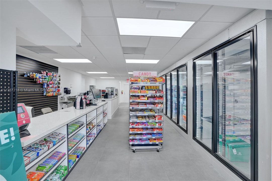 出租: $2,750 (0 贝兹, 0 浴室, 0 平方英尺)