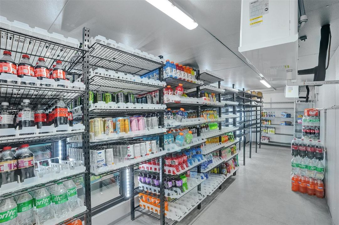 出租: $2,750 (0 贝兹, 0 浴室, 0 平方英尺)