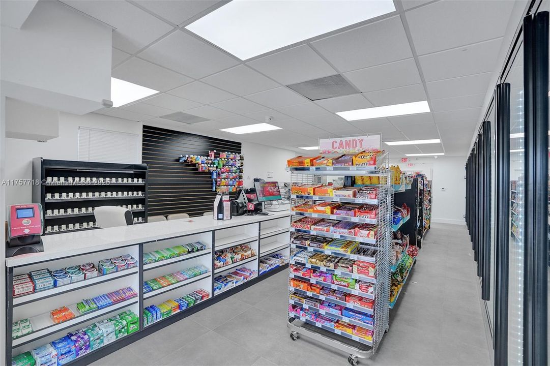 出租: $2,750 (0 贝兹, 0 浴室, 0 平方英尺)