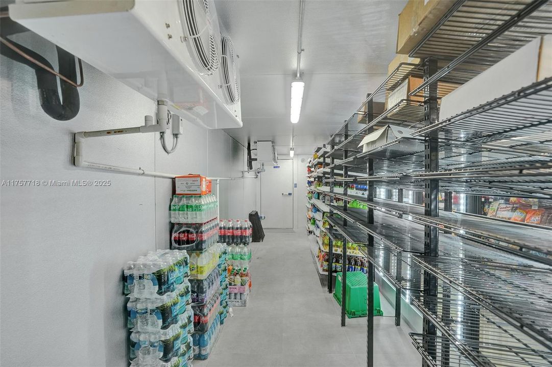 出租: $2,750 (0 贝兹, 0 浴室, 0 平方英尺)