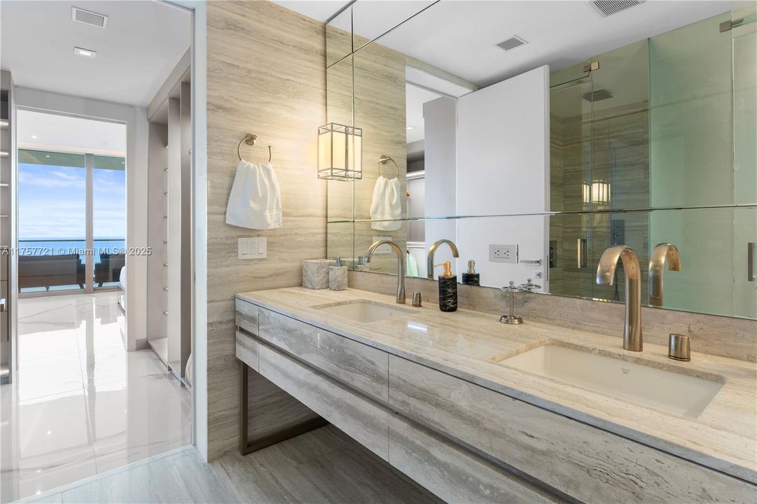 待售: $4,100,000 (3 贝兹, 3 浴室, 2271 平方英尺)