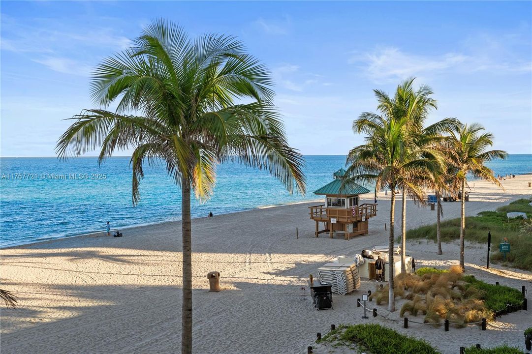 待售: $4,100,000 (3 贝兹, 3 浴室, 2271 平方英尺)