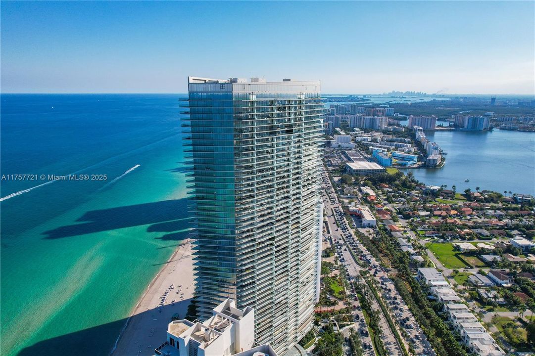 待售: $4,100,000 (3 贝兹, 3 浴室, 2271 平方英尺)