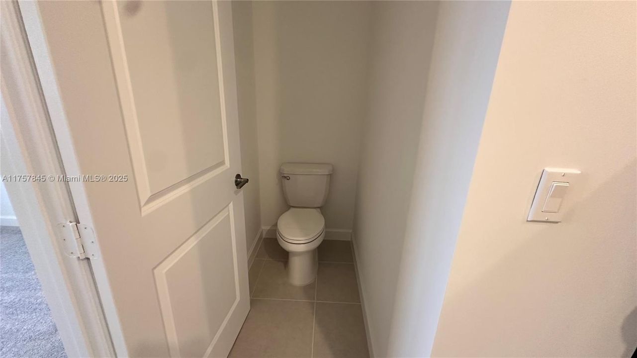 最近租的: $2,400 (3 贝兹, 2 浴室, 0 平方英尺)