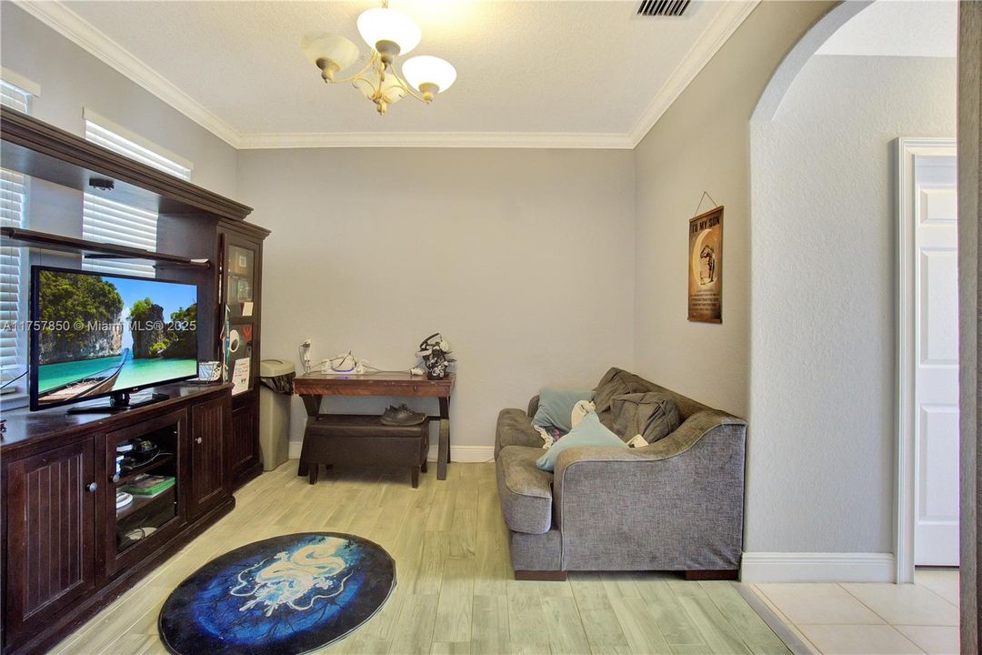 Recientemente alquilado: $4,750 (4 camas, 2 baños, 2642 Pies cuadrados)