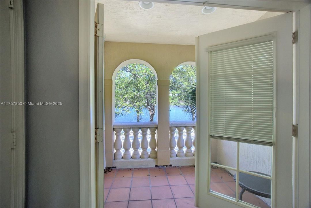 Recientemente alquilado: $4,750 (4 camas, 2 baños, 2642 Pies cuadrados)