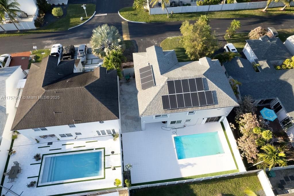 Recently Sold: $729,000 (4 beds, 2 baths, 2097 Square Feet)