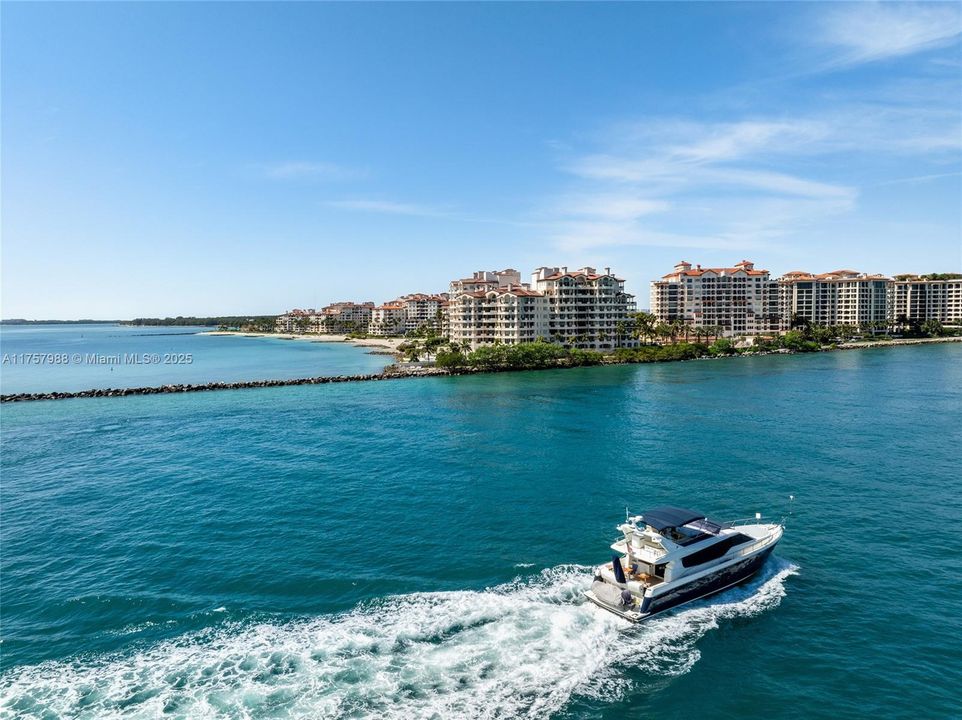 En Venta: $27,500,000 (5 camas, 6 baños, 6820 Pies cuadrados)