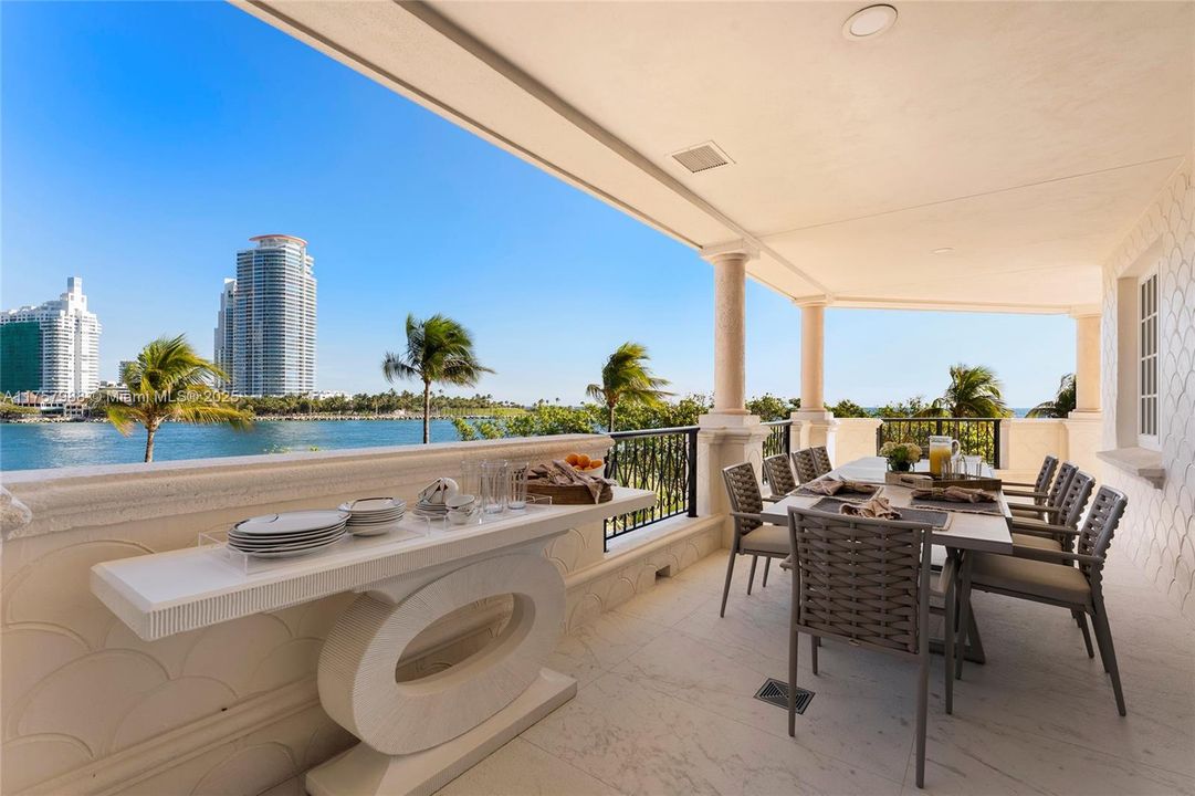 En Venta: $27,500,000 (5 camas, 6 baños, 6820 Pies cuadrados)