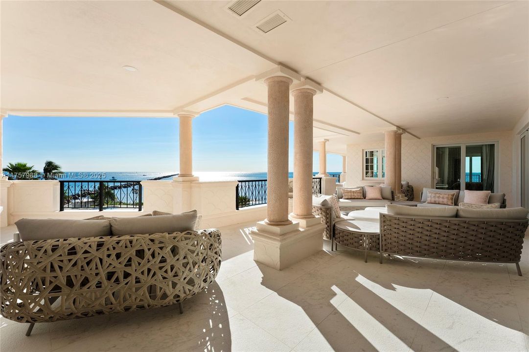 En Venta: $27,500,000 (5 camas, 6 baños, 6820 Pies cuadrados)