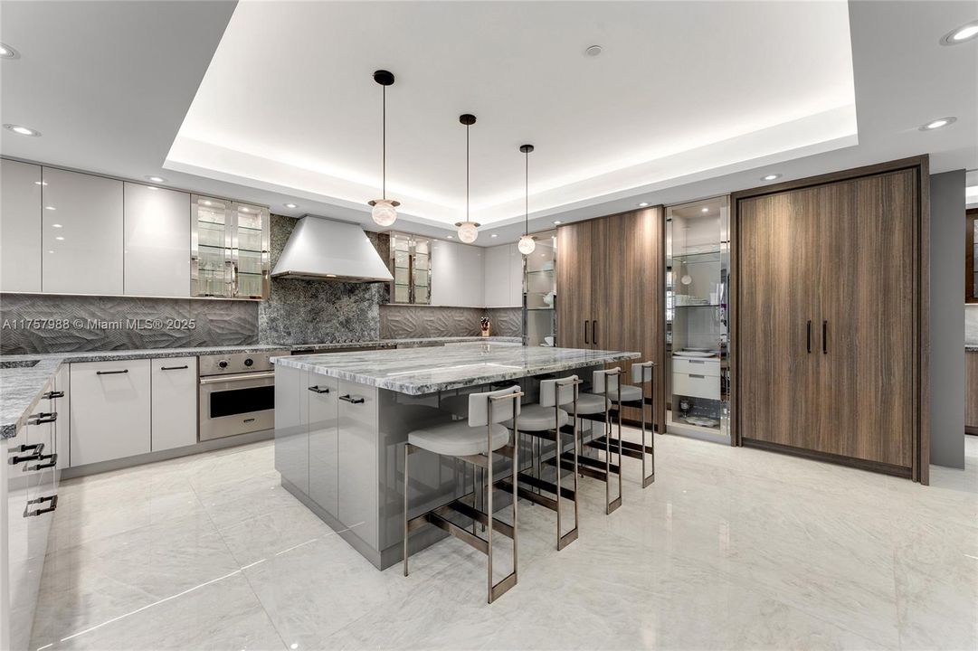 En Venta: $27,500,000 (5 camas, 6 baños, 6820 Pies cuadrados)