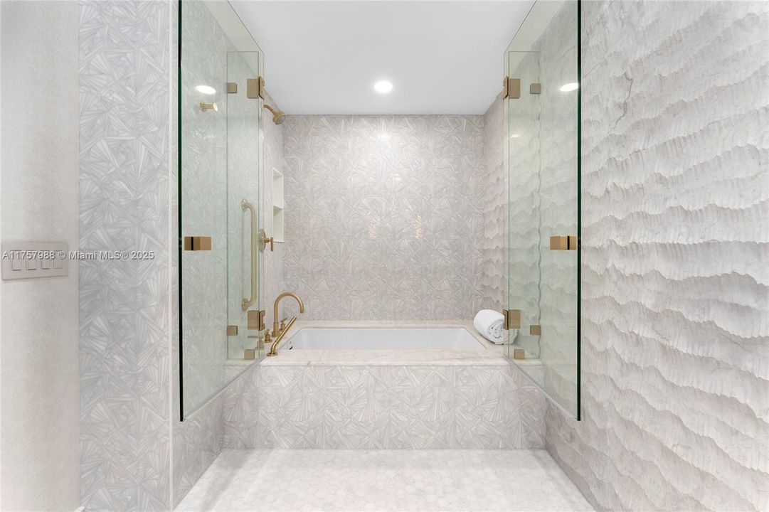 En Venta: $27,500,000 (5 camas, 6 baños, 6820 Pies cuadrados)
