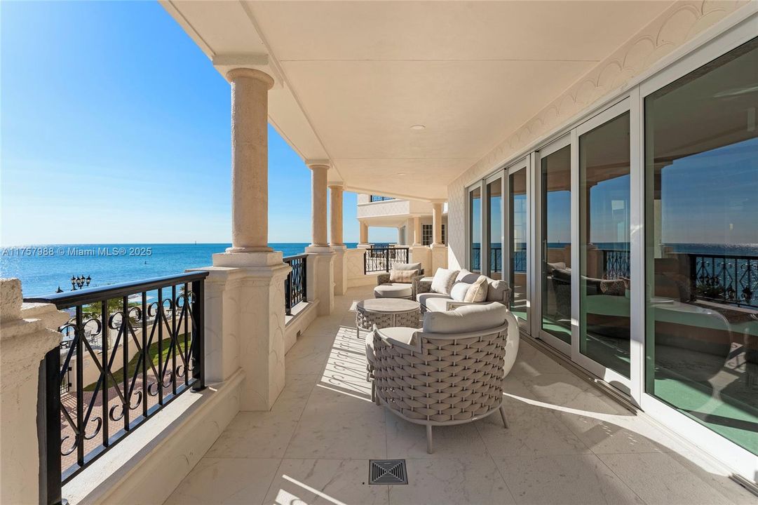En Venta: $27,500,000 (5 camas, 6 baños, 6820 Pies cuadrados)