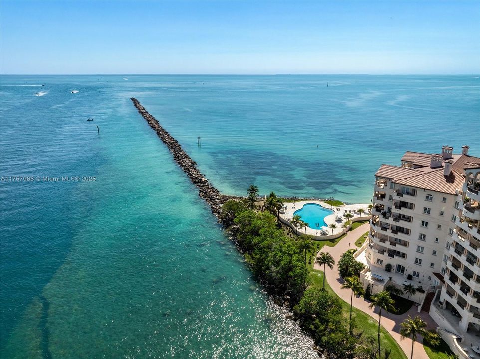 En Venta: $27,500,000 (5 camas, 6 baños, 6820 Pies cuadrados)