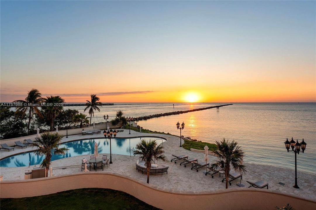 En Venta: $27,500,000 (5 camas, 6 baños, 6820 Pies cuadrados)