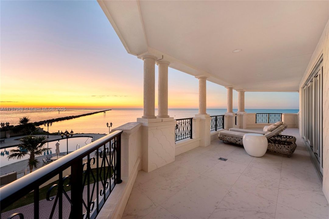 En Venta: $27,500,000 (5 camas, 6 baños, 6820 Pies cuadrados)