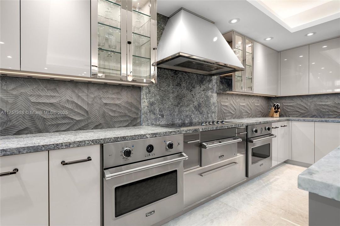 En Venta: $27,500,000 (5 camas, 6 baños, 6820 Pies cuadrados)