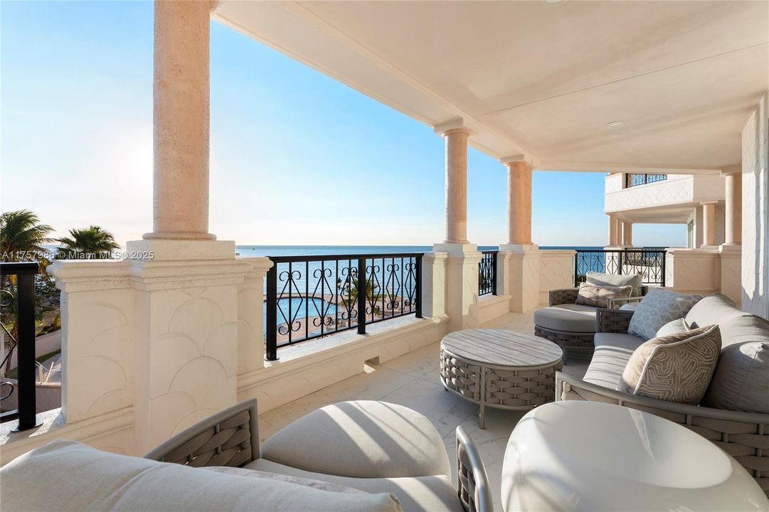 En Venta: $27,500,000 (5 camas, 6 baños, 6820 Pies cuadrados)