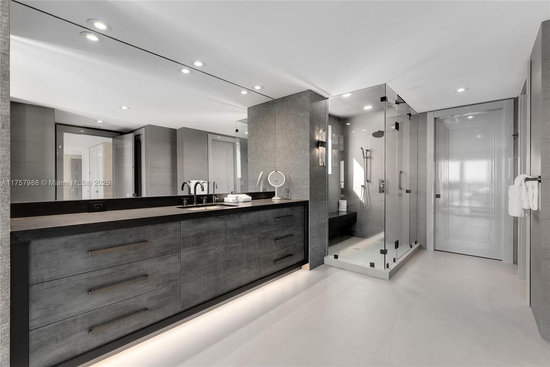 En Venta: $27,500,000 (5 camas, 6 baños, 6820 Pies cuadrados)