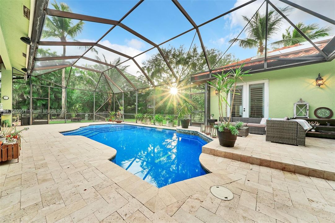 Recently Sold: $1,495,000 (6 beds, 4 baths, 4140 Square Feet)