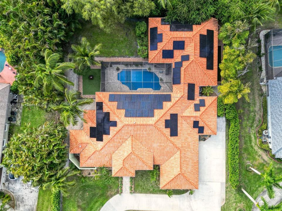 Recently Sold: $1,495,000 (6 beds, 4 baths, 4140 Square Feet)