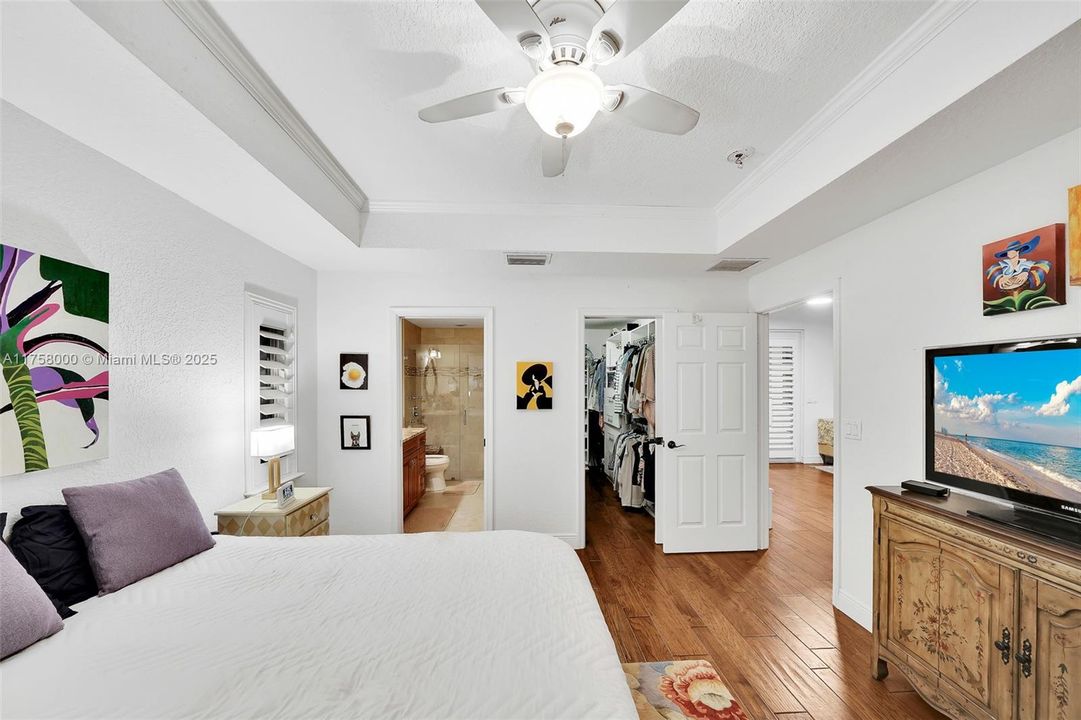 Recently Sold: $1,495,000 (6 beds, 4 baths, 4140 Square Feet)