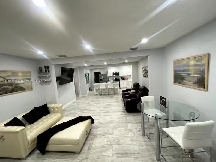 Recently Rented: $3,600 (4 beds, 2 baths, 1784 Square Feet)