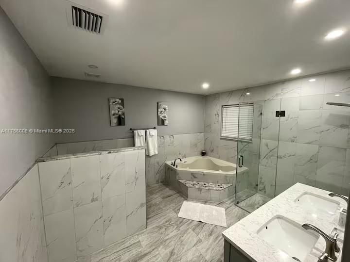 Recently Rented: $3,600 (4 beds, 2 baths, 1784 Square Feet)