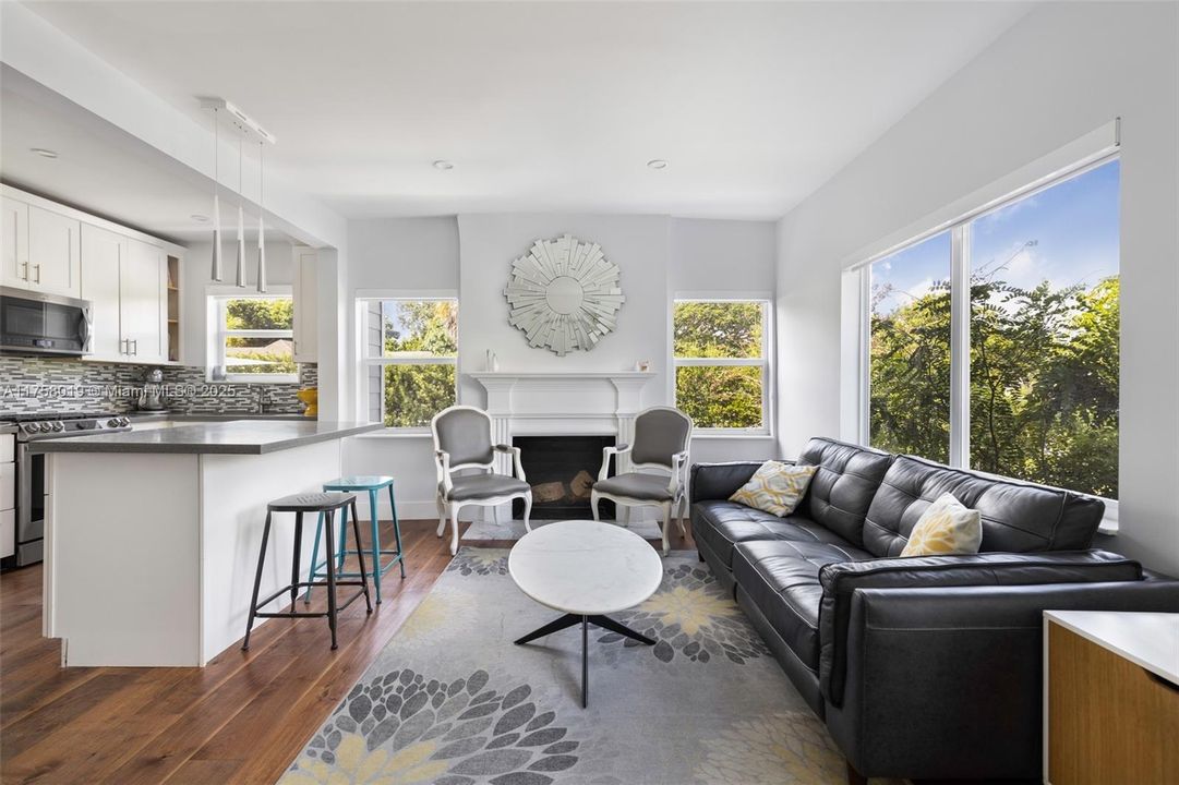 Recently Sold: $1,895,000 (4 beds, 3 baths, 2438 Square Feet)