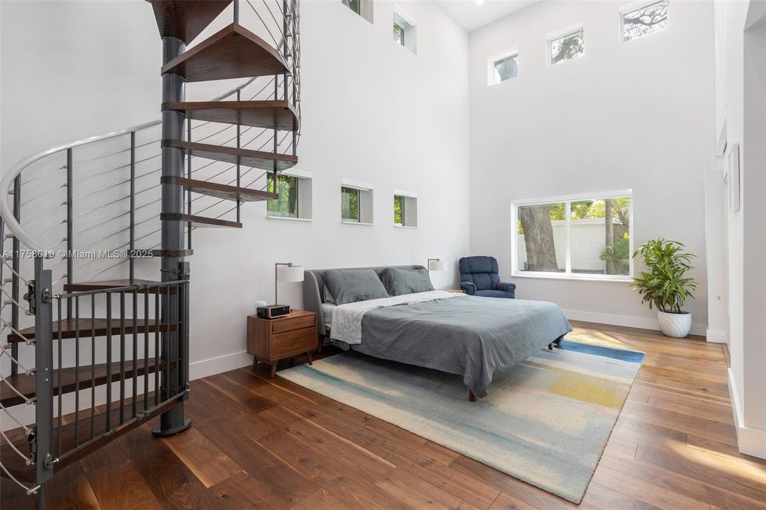 Recently Sold: $1,895,000 (4 beds, 3 baths, 2438 Square Feet)