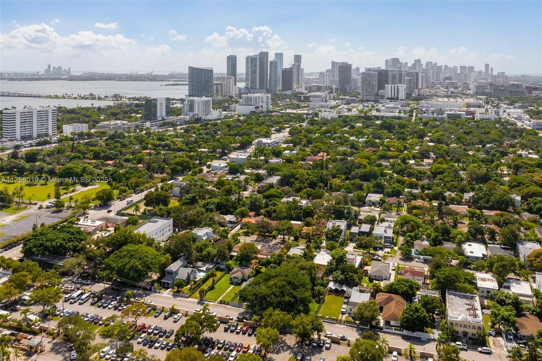 Recently Sold: $1,895,000 (4 beds, 3 baths, 2438 Square Feet)