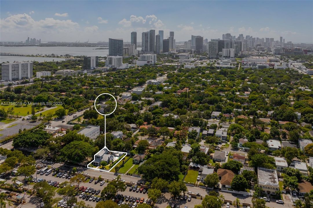 Recently Sold: $1,895,000 (4 beds, 3 baths, 2438 Square Feet)