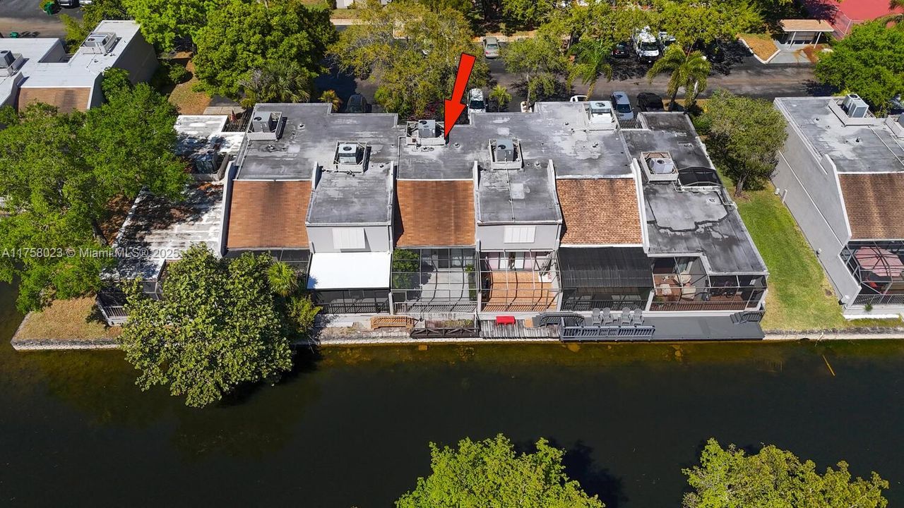 最近售出: $399,999 (2 贝兹, 2 浴室, 1318 平方英尺)