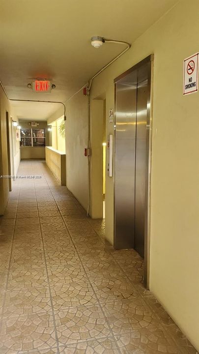 For Sale: $185,000 (1 beds, 1 baths, 530 Square Feet)