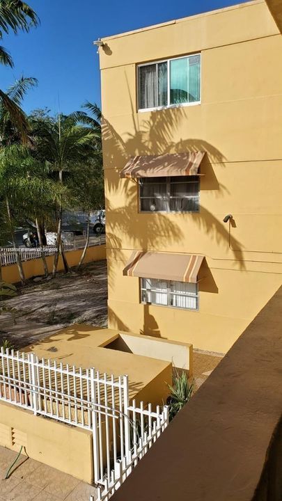 For Sale: $185,000 (1 beds, 1 baths, 530 Square Feet)