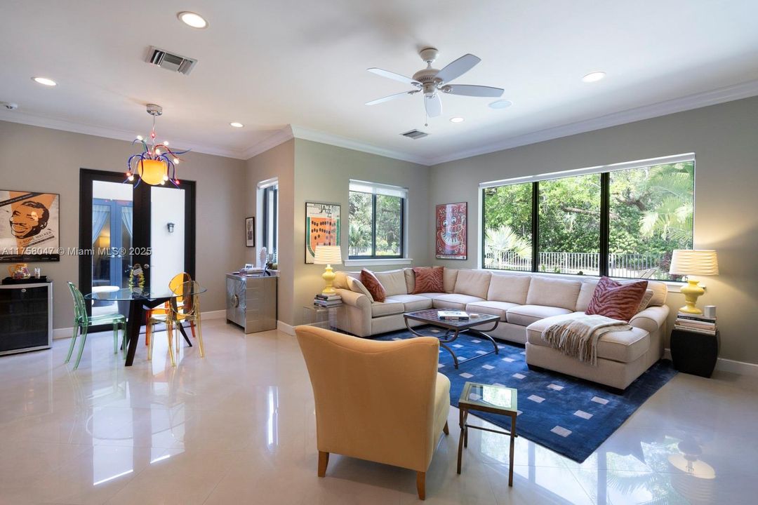 Recently Sold: $2,850,000 (5 beds, 5 baths, 3587 Square Feet)