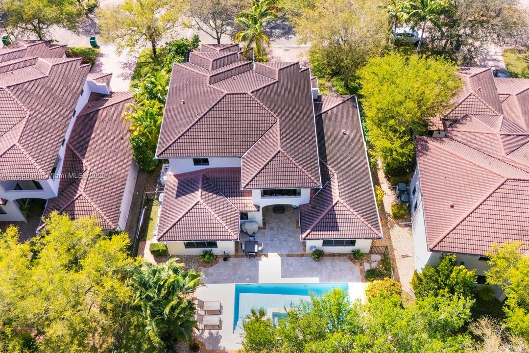 Recently Sold: $2,850,000 (5 beds, 5 baths, 3587 Square Feet)