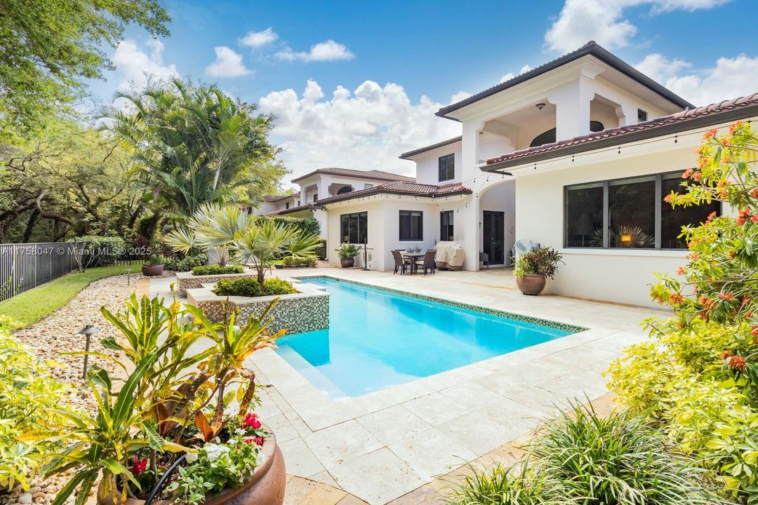 Recently Sold: $2,850,000 (5 beds, 5 baths, 3587 Square Feet)