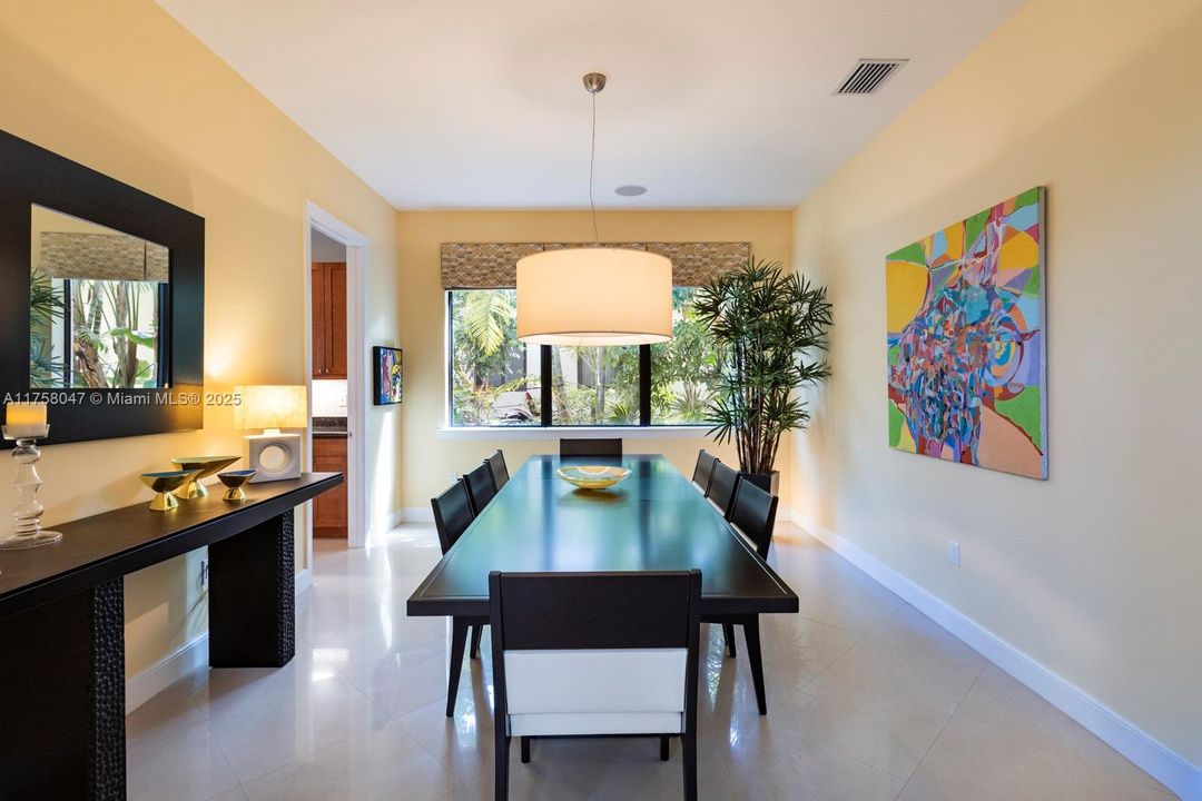 Recently Sold: $2,850,000 (5 beds, 5 baths, 3587 Square Feet)