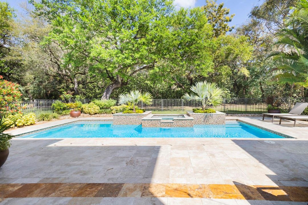 Recently Sold: $2,850,000 (5 beds, 5 baths, 3587 Square Feet)