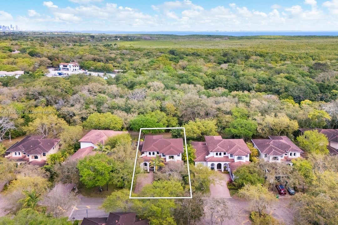 Recently Sold: $2,850,000 (5 beds, 5 baths, 3587 Square Feet)