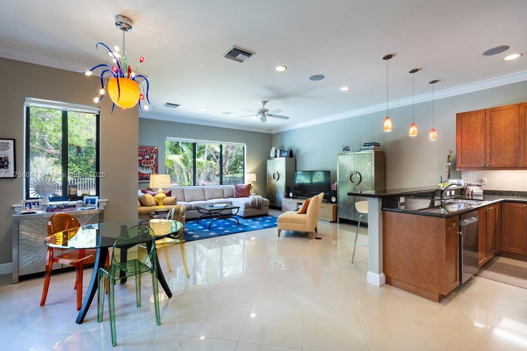 Recently Sold: $2,850,000 (5 beds, 5 baths, 3587 Square Feet)