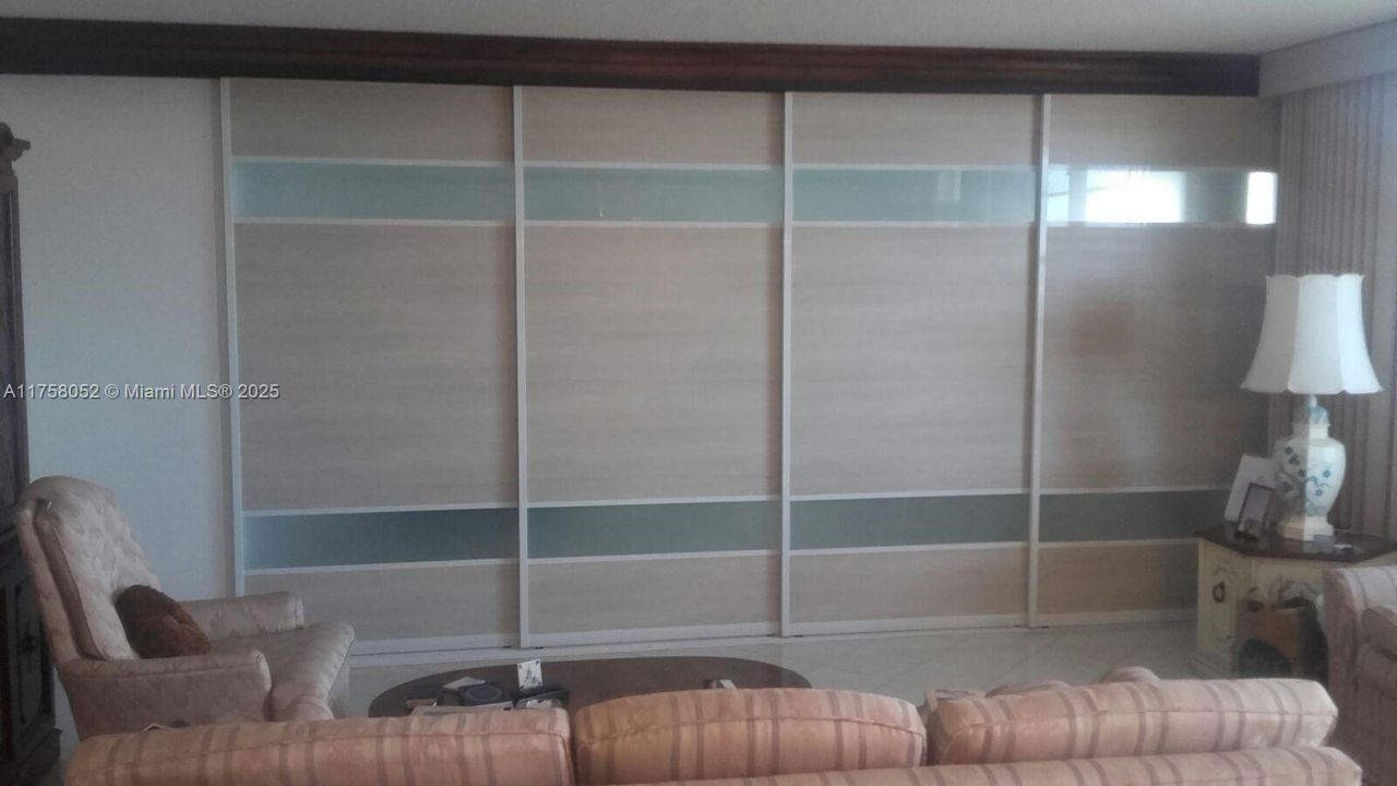 合同活跃: $755,000 (2 贝兹, 2 浴室, 1299 平方英尺)