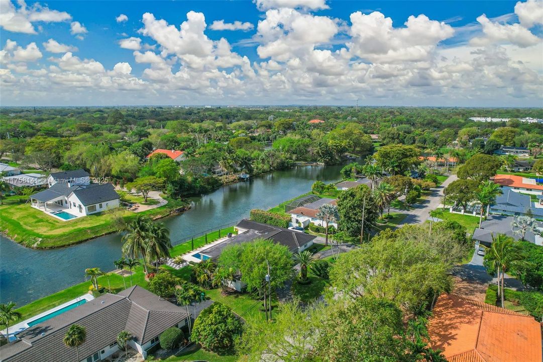 Recently Sold: $2,150,000 (5 beds, 3 baths, 2876 Square Feet)