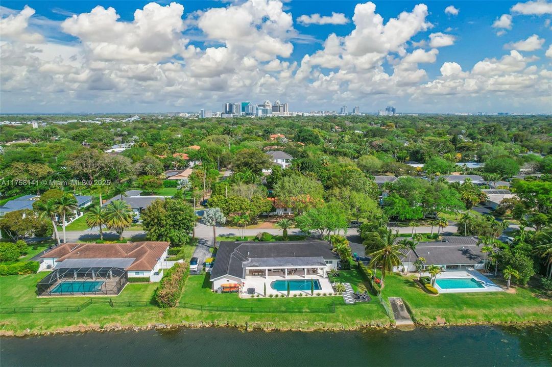 Recently Sold: $2,150,000 (5 beds, 3 baths, 2876 Square Feet)