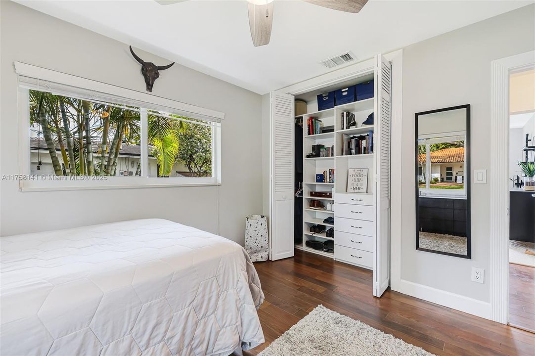 Recently Sold: $2,150,000 (5 beds, 3 baths, 2876 Square Feet)