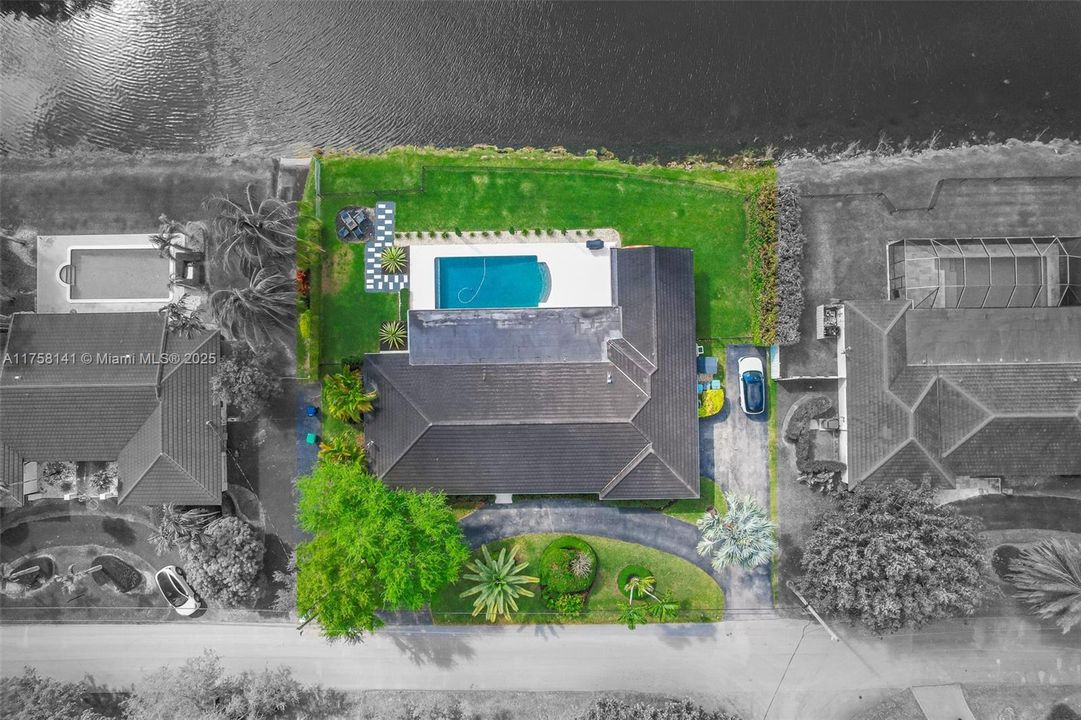 Recently Sold: $2,150,000 (5 beds, 3 baths, 2876 Square Feet)