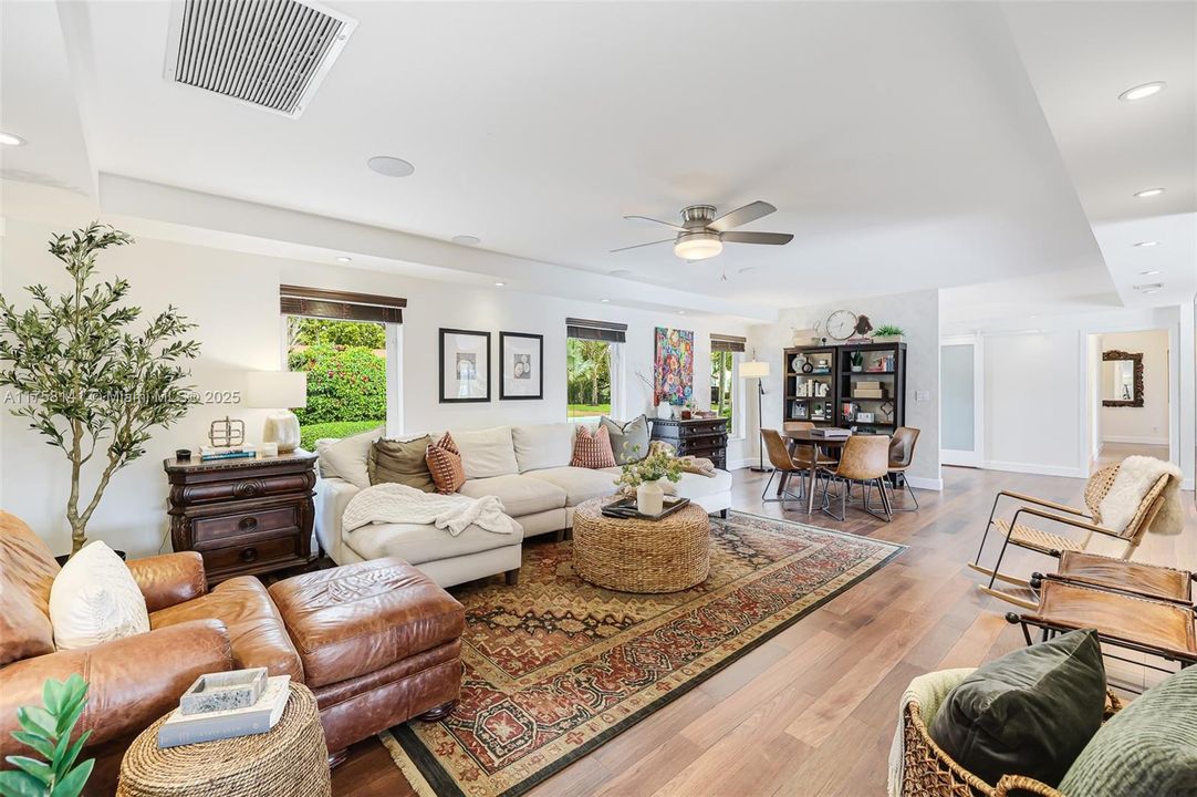 Recently Sold: $2,150,000 (5 beds, 3 baths, 2876 Square Feet)