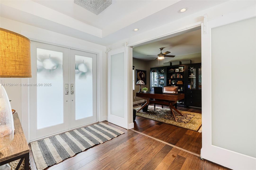 Recently Sold: $2,150,000 (5 beds, 3 baths, 2876 Square Feet)