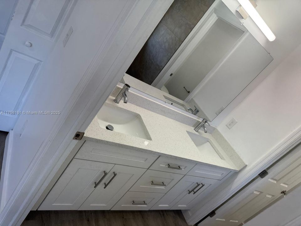 Recently Rented: $3,000 (3 beds, 2 baths, 0 Square Feet)